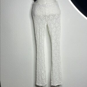 Zara White Skinny Lace Pants
Inseam 33-34”